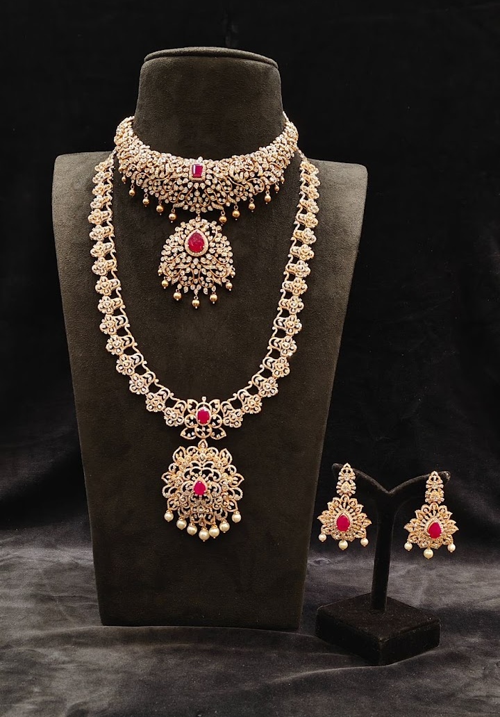 Image of a stunning bridal jewellery collection